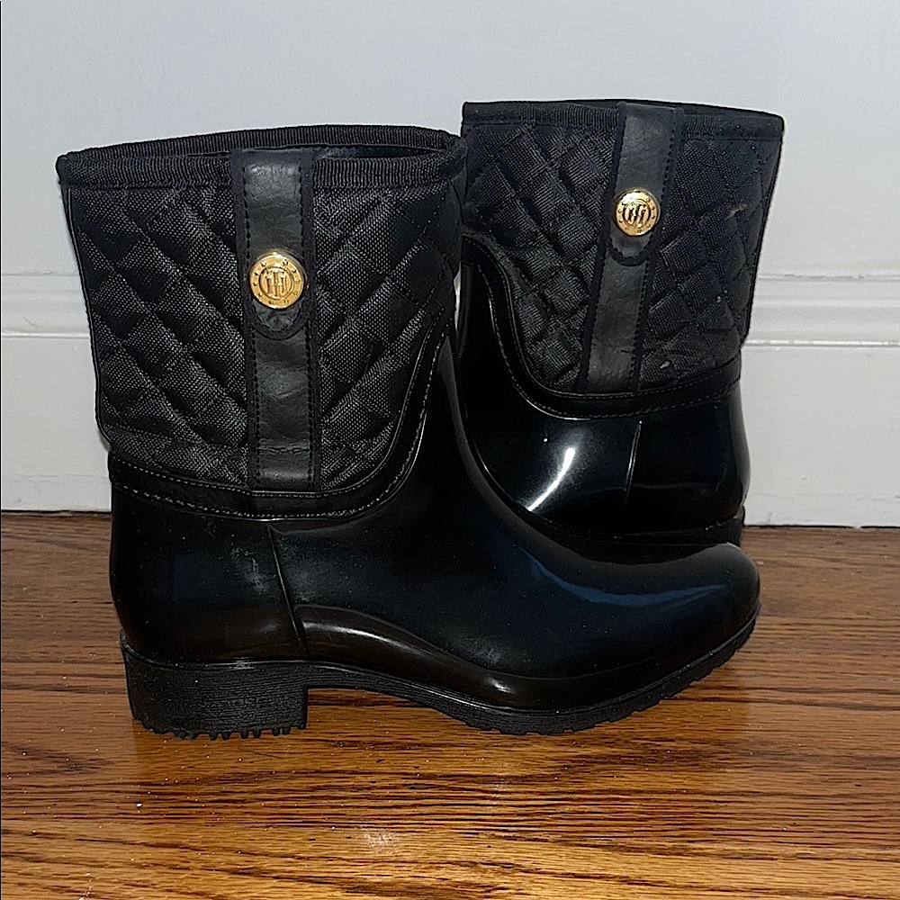 Tommy Hilfiger Quilted Women's Boots